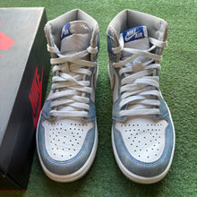 Load image into Gallery viewer, Jordan Hyper Royal 1s Size 7.5
