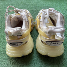 Load image into Gallery viewer, Balenciaga Tracks Size 36
