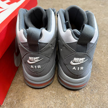 Load image into Gallery viewer, Nike CB’94s Size 10.5
