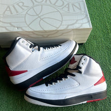 Load image into Gallery viewer, Jordan Chicago 2s Size 10
