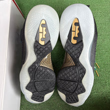 Load image into Gallery viewer, Nike Watch The Throne 6s Size 14

