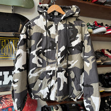 Load image into Gallery viewer, Raspberry Hills Deron Jacket
