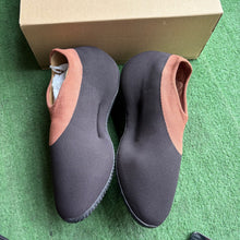 Load image into Gallery viewer, Yeezy Stone Carbon Knit RNRs Size 13

