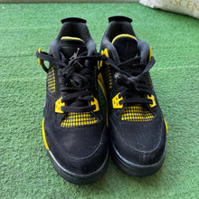 Load image into Gallery viewer, Jordan Thunder 4 Size 7Y
