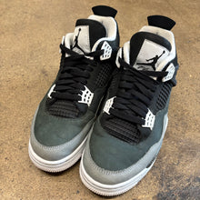Load image into Gallery viewer, Jordan Fear 4s Size 9
