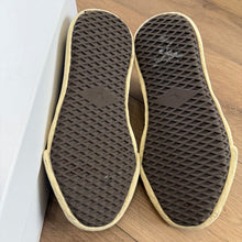 Load image into Gallery viewer, Maison Mihara OG Sole Peterson Canvas Lows Size 40
