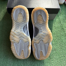 Load image into Gallery viewer, Jordan Jubilee 11s Size 6Y
