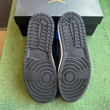 Load image into Gallery viewer, Jordan Hyper Royal Mid 1s Size 10.5
