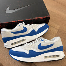 Load image into Gallery viewer, Nike Big Bubble Royal Air Max 1 86s Size 13.5W/12M
