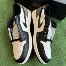 Load image into Gallery viewer, Jordan Mocha 1 Lows Size 10.5
