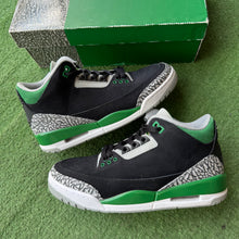 Load image into Gallery viewer, Jordan Pine Green 3s Size 7.5
