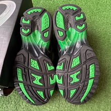 Load image into Gallery viewer, ASICS Gel Kayano 14s Size 6
