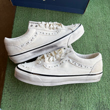 Load image into Gallery viewer, Vans Marshmallow Pearlized Old Skool 36s Size 9.5
