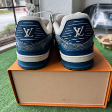 Load image into Gallery viewer, Louis Vuitton Trainers Size 10UK
