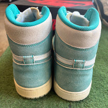 Load image into Gallery viewer, Jordan Turbo Green 1s Size 9
