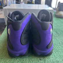 Load image into Gallery viewer, Jordan Court Purple 13s Size 11
