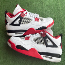 Load image into Gallery viewer, Jordan Fire Red 4s Size 9.5
