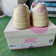 Load image into Gallery viewer, Jordan Travis Scott Shy Pink Low 1s Size 10
