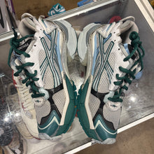 Load image into Gallery viewer, Balenciaga Runners Size 44
