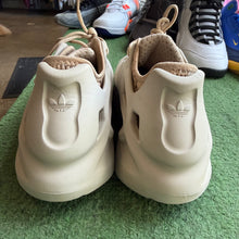 Load image into Gallery viewer, Adidas Adiform Climacools Size 8
