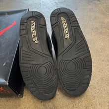 Load image into Gallery viewer, Jordan Black Cat 3s Size 10.5
