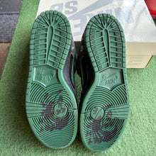 Load image into Gallery viewer, Nike SB There Skateboards Low Dunks Size 8.5
