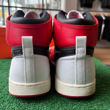 Load image into Gallery viewer, Jordan Chicago AJKO 1s Size 11.5
