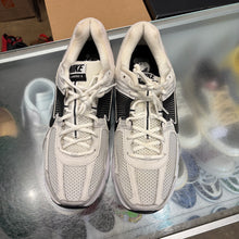 Load image into Gallery viewer, Nike Zoom Vomero 5s Size 12.5
