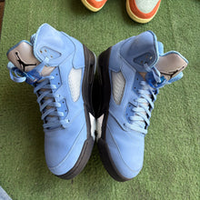 Load image into Gallery viewer, Jordan UNC 5s Size 11.5
