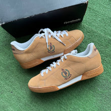 Load image into Gallery viewer, Reebok Palace NPCs Size 9
