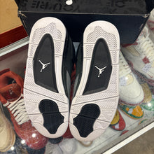 Load image into Gallery viewer, Jordan Fear 4s Size 9
