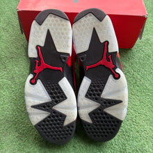 Load image into Gallery viewer, Jordan Toro 6s Size 9
