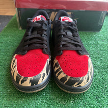 Load image into Gallery viewer, Jordan Solefly Low 1s Size 8.5
