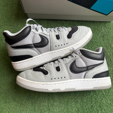 Load image into Gallery viewer, Nike Mac Attacks Size 7.5
