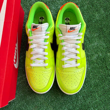 Load image into Gallery viewer, Nike Splash Volt Low Dunks Size 11
