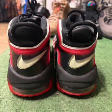 Load image into Gallery viewer, Nike Air More Uptempo Size 9.5
