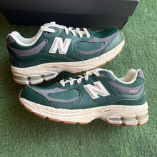Load image into Gallery viewer, New Balance 2002Rs Size 5.5
