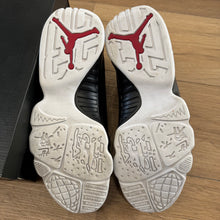 Load image into Gallery viewer, Jordan Snakeskin 9 Lows Size 11
