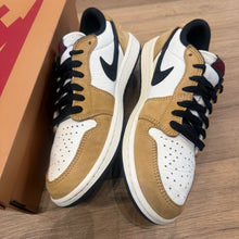 Load image into Gallery viewer, Jordan Rookie of The Year Low 1s Size 8.5

