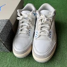 Load image into Gallery viewer, Jordan Lucky Shorts 3s Size 10.5
