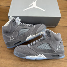 Load image into Gallery viewer, Jordan Wolf Grey 5s Size 10
