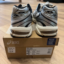 Load image into Gallery viewer, ASICS Clay Canyon Gel-1130s Size 9.5
