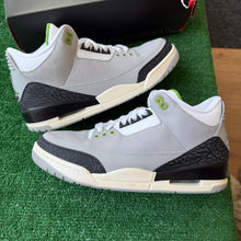 Load image into Gallery viewer, Jordan Chlorophyll 3s Size 10
