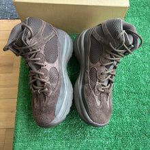 Load image into Gallery viewer, Adidas Yeezy Oil Desert Boots Size 9
