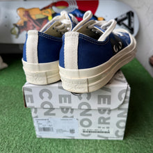 Load image into Gallery viewer, Converse CDG Chuck Taylor Lows Size 8
