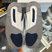 Load image into Gallery viewer, Jordan Midnight Navy 3s Size 9.5

