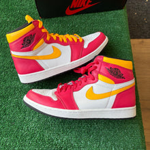 Load image into Gallery viewer, Jordan Fusion Red 1s Size 9.5
