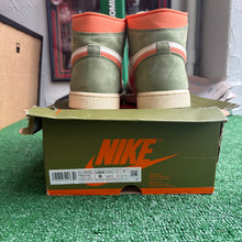 Load image into Gallery viewer, Jordan Celadon 1s Size 9

