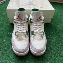 Load image into Gallery viewer, Jordan Pine Green SB 4s Size 9.5
