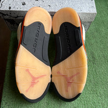 Load image into Gallery viewer, Jordan Shattered Backboard 5s Size 10
